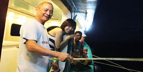Phú Quốc Daily Tour: Câu Mực Đêm Trên Biển + Đưa Đón Khách