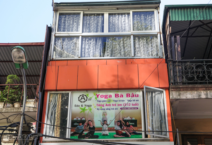 5 Buổi Học Yoga Thú Vị Dành Cho Bà Bầu Tại AST Yoga Đê La Thành.