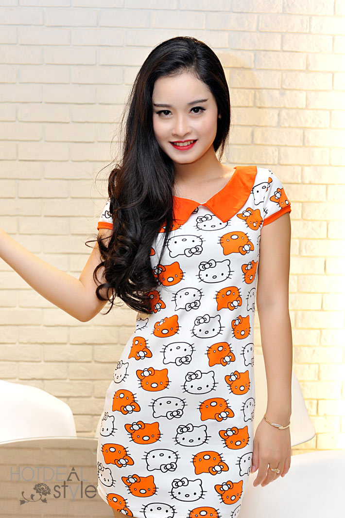 HELLO KITTY AND FRIENDS | SHEIN Dễ thương Màu hồng Thiết kế mèo Cầm tay  Gương | SHEIN