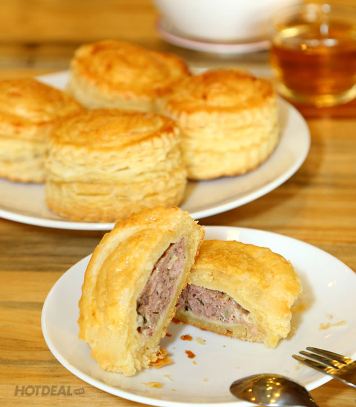 Combo 05 Bánh Pate Chaud Nhân Thịt Thơm Ngon Tại Bánh Việt