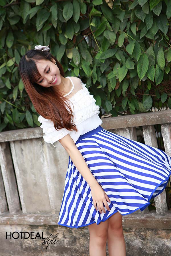 Chân Váy Kẻ Sọc Sang Trọng