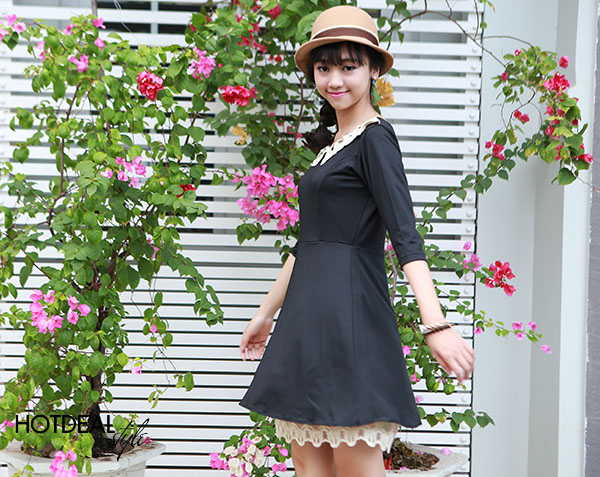 Đầm X&ograve;e Ch&acirc;n V&aacute;y Ren