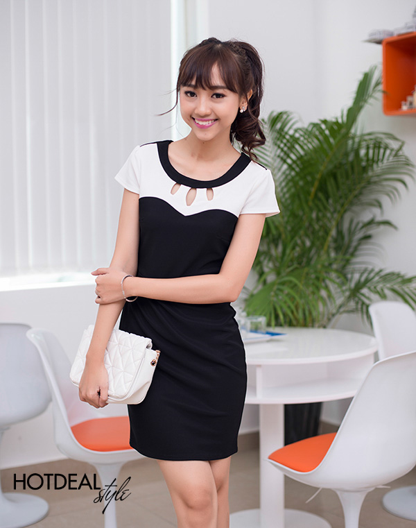 Đầm Phối Màu Cổ Khoét Cách Điệu