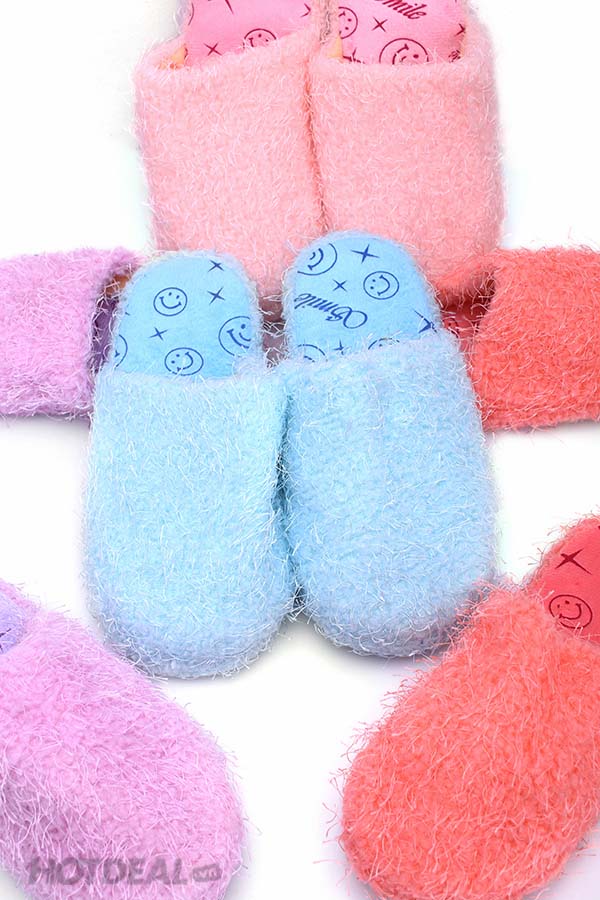 D&eacute;p L&ocirc;ng Đi Trong Nh&agrave; Xinh Xắn