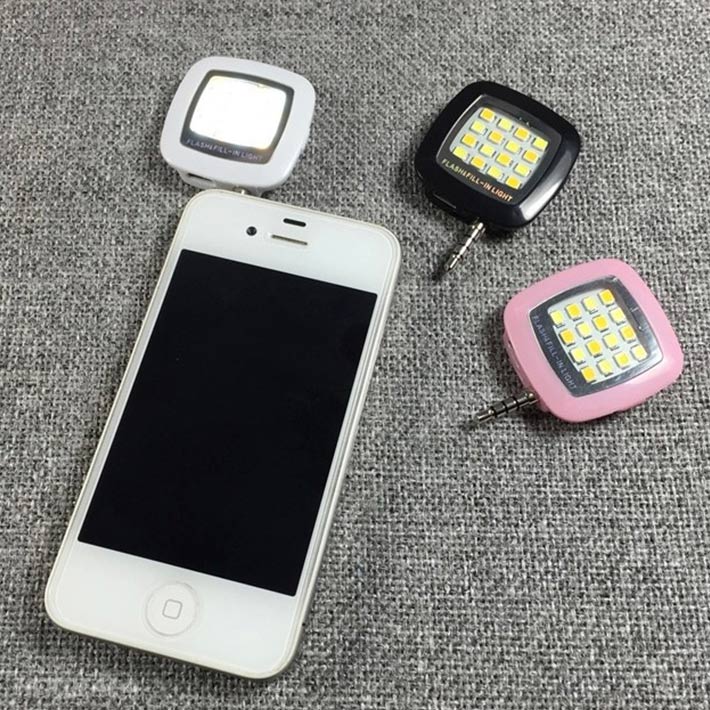 Đèn Flash Hỗ Trợ Chụp Ảnh Cực Độc Trên Điện Thoại/ Máy Tính Bảng Đèn Flash Hỗ Trợ Chụp Ảnh Cực Độc Trên Điện Thoại/ Máy Tính Bảng