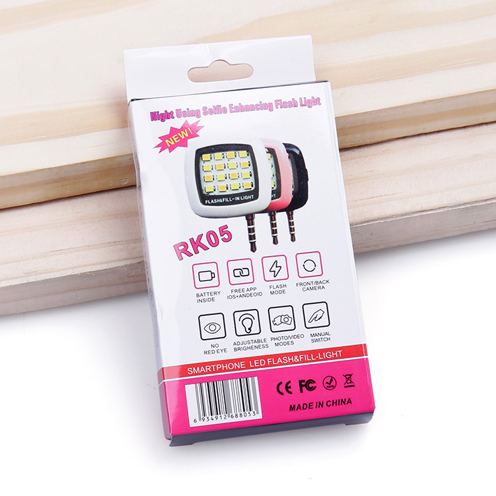 Đèn Flash Hỗ Trợ Chụp Ảnh Cực Độc Trên Điện Thoại/ Máy Tính Bảng Đèn Flash Hỗ Trợ Chụp Ảnh Cực Độc Trên Điện Thoại/ Máy Tính Bảng