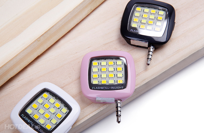 Đèn Flash Hỗ Trợ Chụp Ảnh Cực Độc Trên Điện Thoại/ Máy Tính Bảng Đèn Flash Hỗ Trợ Chụp Ảnh Cực Độc Trên Điện Thoại/ Máy Tính Bảng