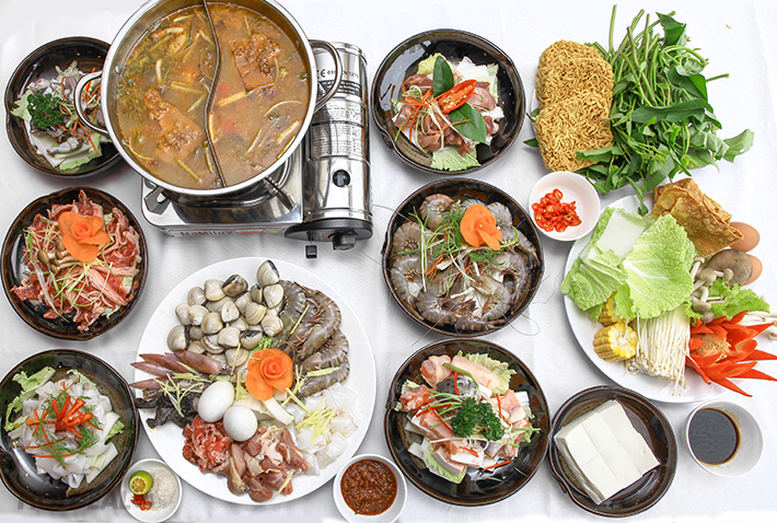 //hd1.hotdeal.vn/images/uploads/2016/01/20/217798/217798-buffet-lau-cao-cap-sky-restaurant-sahul-hotel-body-1.jpg