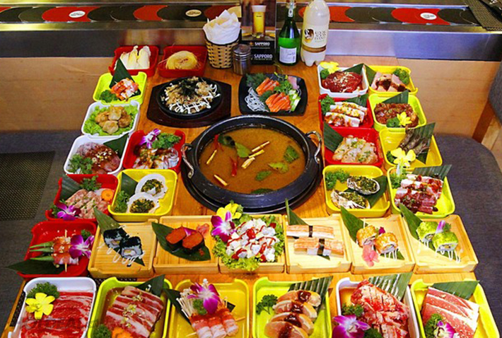 //hd1.hotdeal.vn/images/uploads/2016/01/22/229711/229711-bufet-lau-bang-chuyen-va-sushi-tai-nha-hang-osaka-body-1.jpg