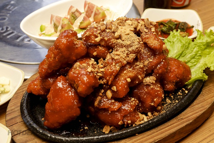 Combo - 1 Con “Gà Rán Đậu Hũ” Hoặc “Sốt Gia Vị Đậu Hũ” + 2 Lon Coca ...